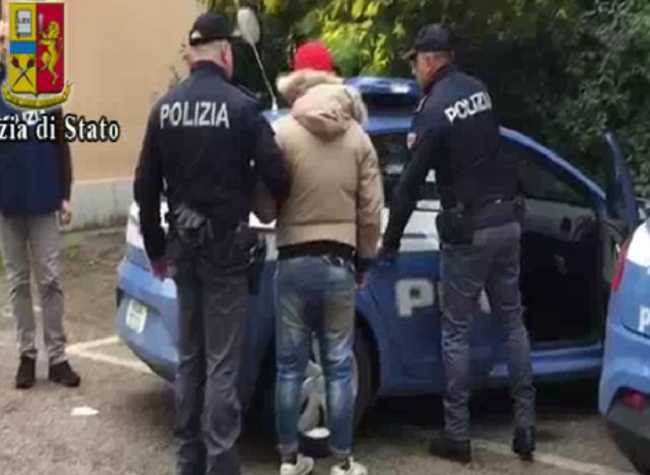 Rapinano Una Villa, Arrestati Un Italiano E Uno Straniero ...